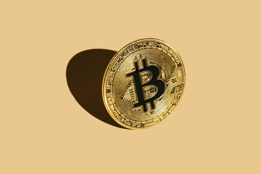Bitcoin Kurs steigt um 5 % und versucht mit dem Nasdaq 100 gleichzuziehen